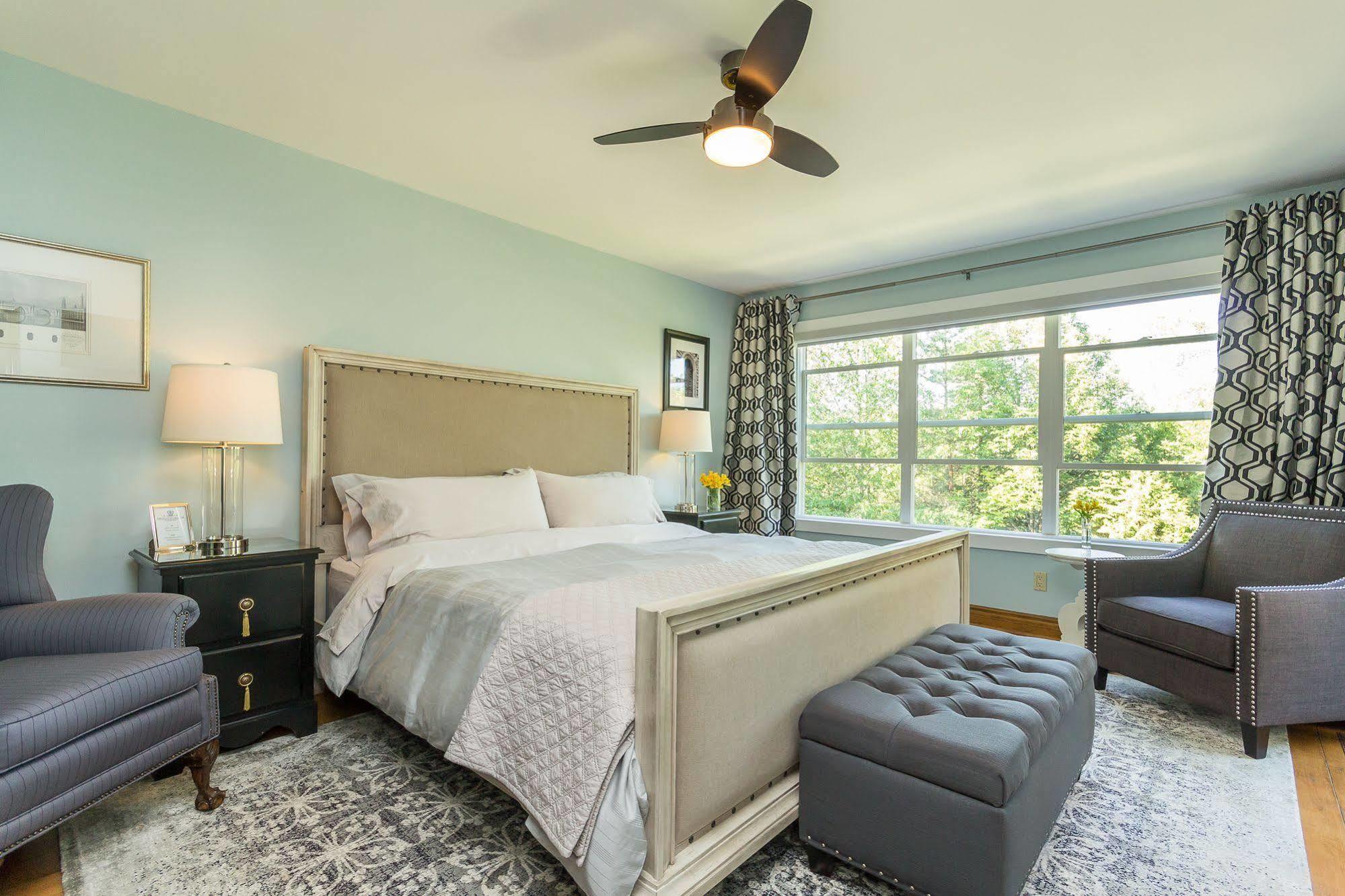 Craigleith Manor Bed & Breakfast Collingwood Exteriör bild