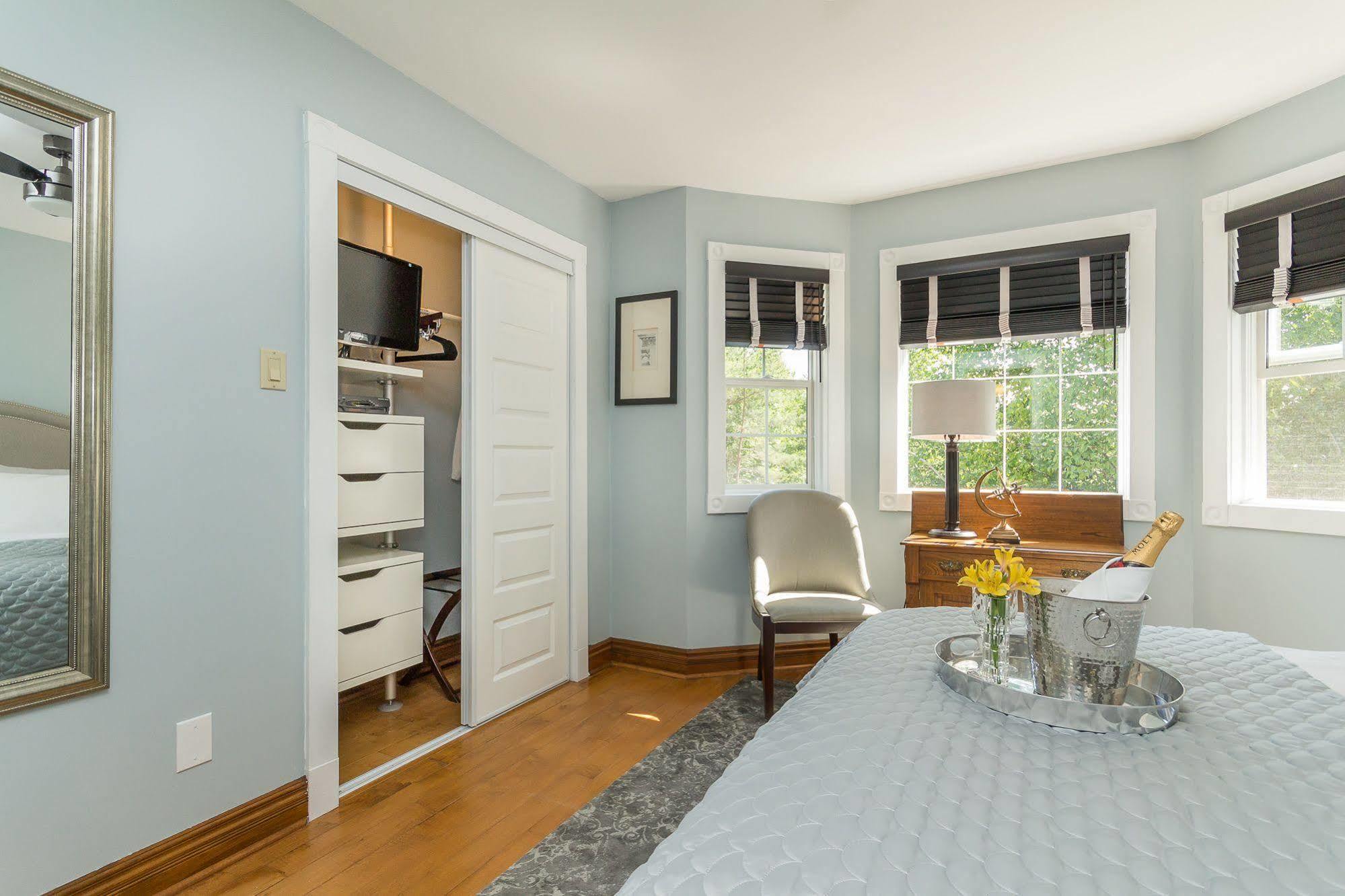 Craigleith Manor Bed & Breakfast Collingwood Exteriör bild